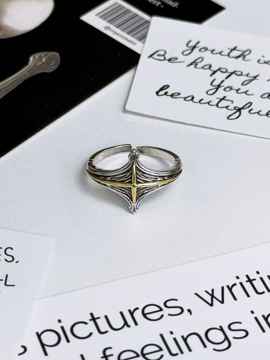 "SPIRE" GOTHIC CROSS RING
