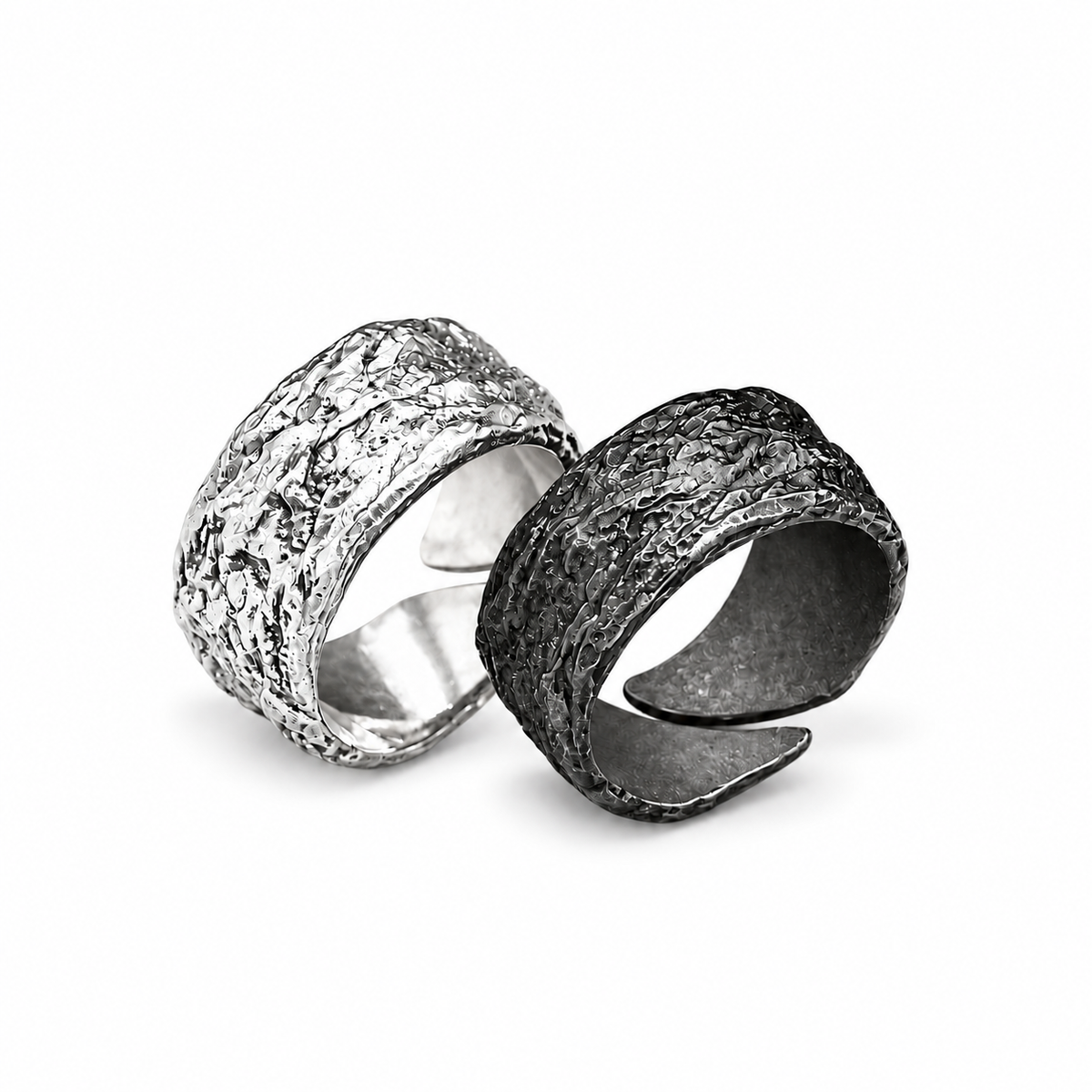 "FAULT LINE" TEXTURED BAND RING
